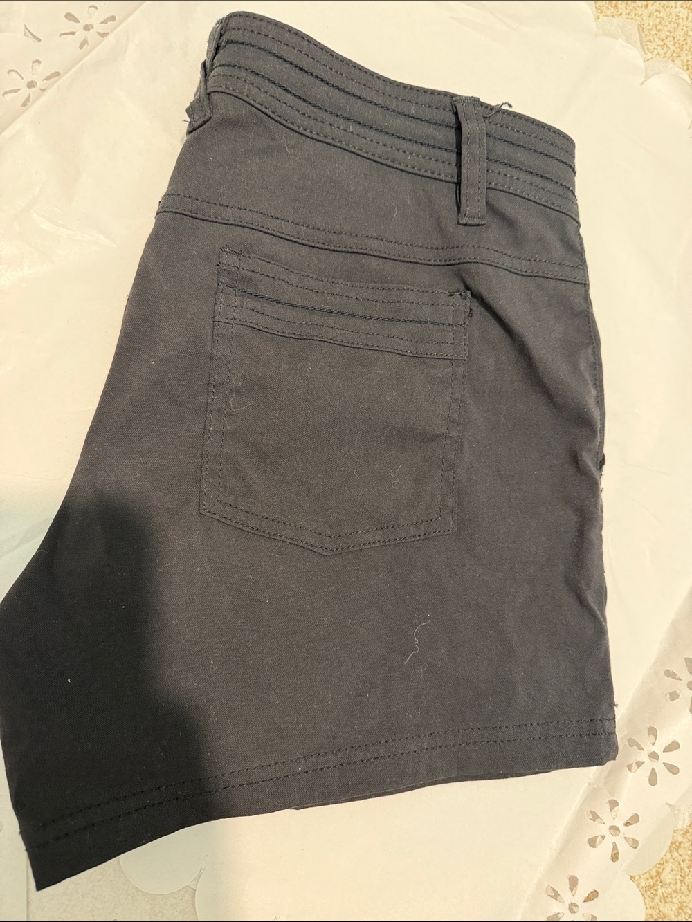 Prana Black Women's Stretch 97% Nylon/3% Elasthanne Shorts - Picture 3 of 5